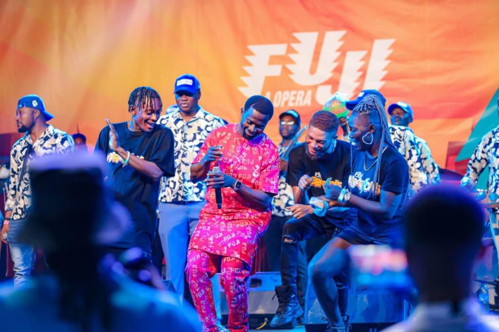 Artists Performance 16