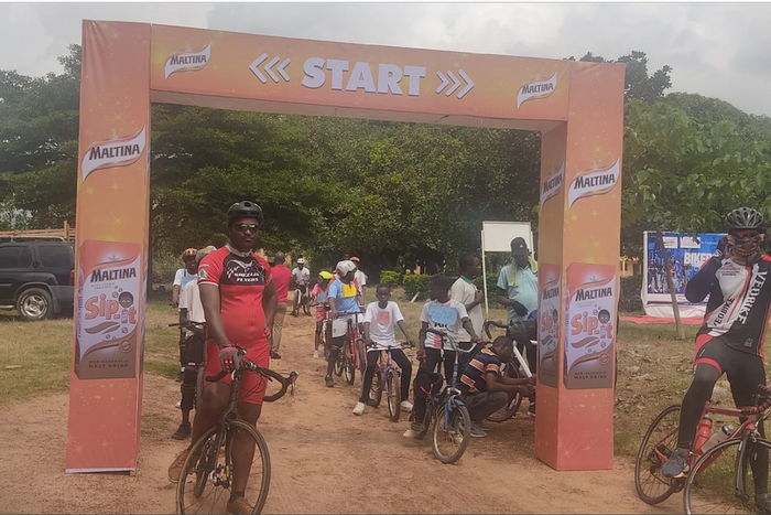 A cross section of the participants before the race. [NAN]