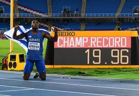 Isreali Afrifah stuns to win 200m Gold in a CR of 19.96s