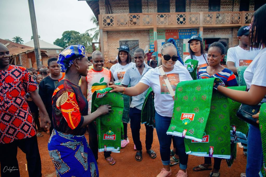 Nollywood actress, Rachael Okonkwo and Dano Milk empower thousands at the Mega Carnival in Nsukka