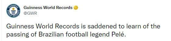 Social Media tributes to Pele