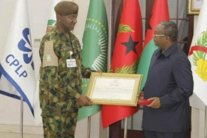 President Umaro Embaló of the Republic of Guinea Bissau, conferring Brig.-Gen. Al-hassan Grema of the Nigerian Army, with the National Order of Merit, Cooperation and Development Medal at the Presidential Palace in Guinea-Bissau on Wednesday ((27/9/23)