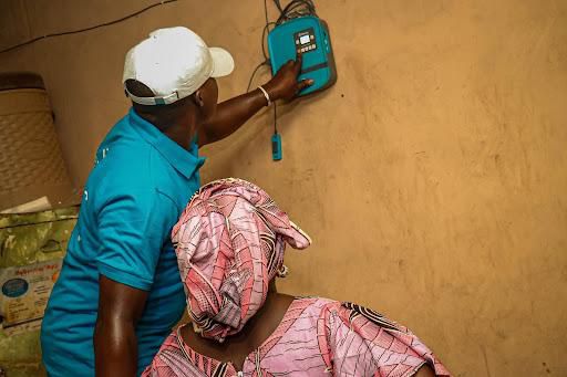 Baobab+ celebrates two years in Nigeria distributing Solar Home Systems and introduces its IZILI (Pay-As-You-Go) smartphone offer !