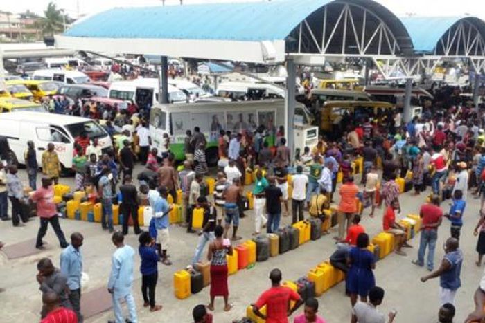 Fuel queue in Abuja