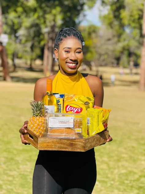 This theme also means everyone contributes to the food eaten [Styleyou7]