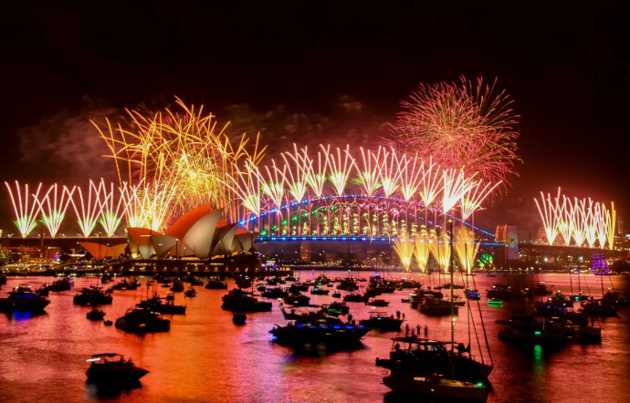 Sydney was among the first major cities to kick off 2024 New Year's celebrations [France24]