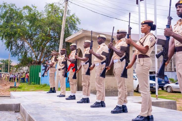 Minister of Interior, Rauf Aregbesola paid a visit to the Nigerian Immigration Service office in Abuja. [Twitter/@Raufaregbesola]