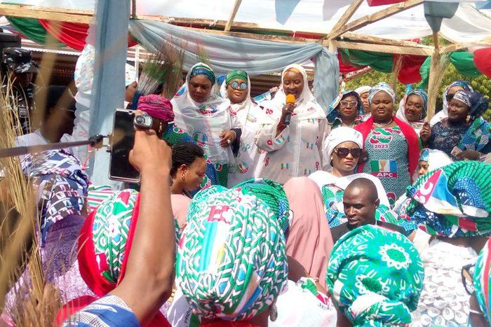 Mammoth crowd in Kebbi as Bagudu’s wife leads APC Women rally for Tinubu.