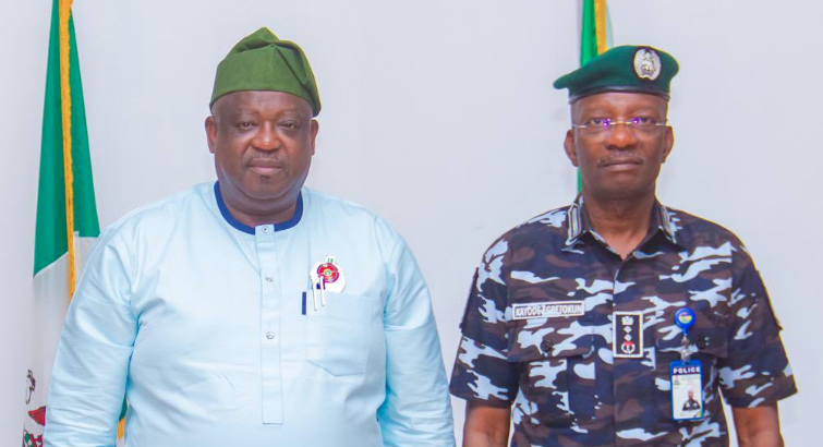 Inspector-General of Police (IGP), Kayode Egbetokun and Plateau State Governor, Caleb Mutfwang [Twitter:@NPF]