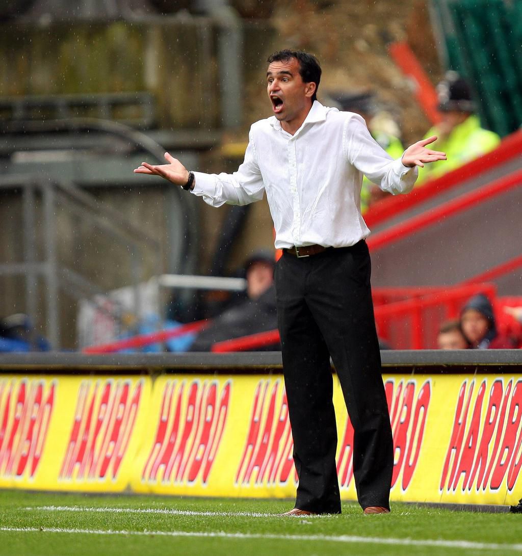 33-year-old Roberto Martinez managing Swansea in the English League One