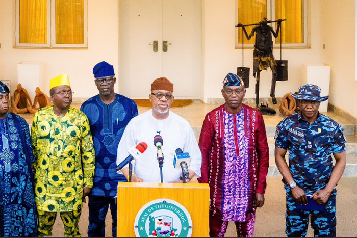 Naira, Fuel Scarcity: Ogun distributes palliatives to vulnerable citizens.