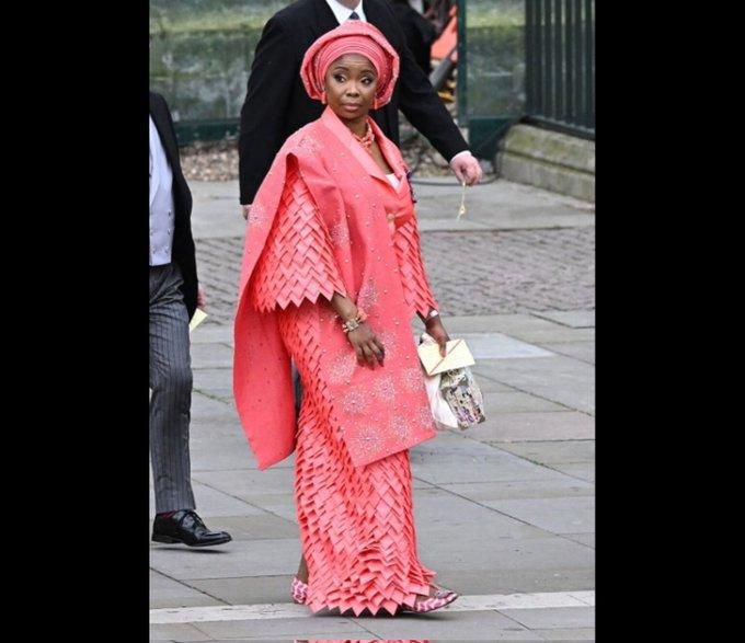 Eva captured hearts with her outfits [Twitter]