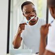 Here's how to brush your teeth [istockphoto]