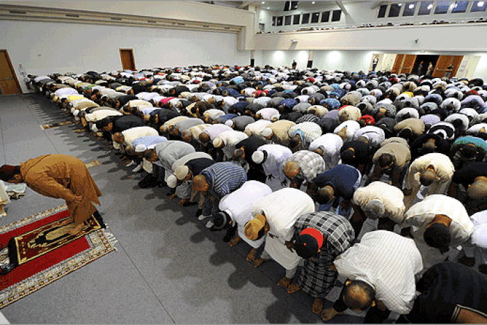 Muslims praying during Ramadan