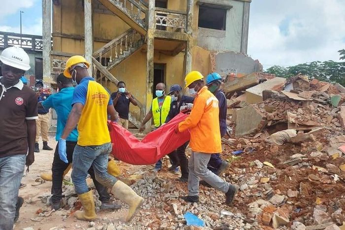 2 siblings recovered dead from Ikorodu building collapse. [LIB]