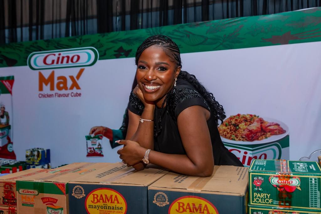 GBfoods awards a winner at the My Food By Hilda Prize Giving ceremony with a one year supply of two of its flagship brands, Gino and Bama Mayonnaise.