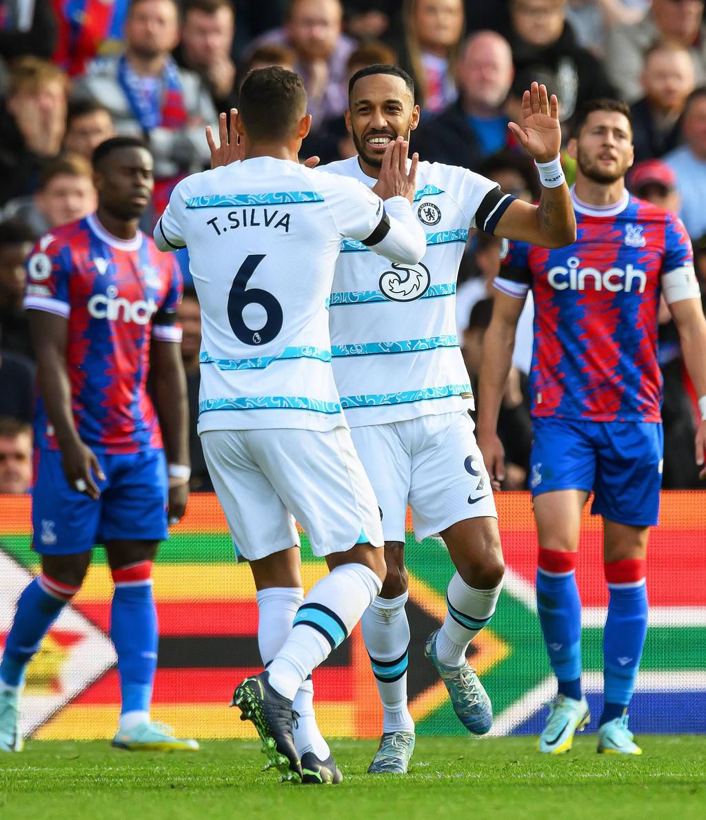 Chelsea's Pierre-Emerick Aubameyang celebrates his goal with Thiago Silva during the Premier League match against Crystal Palace on October 1, 2022.