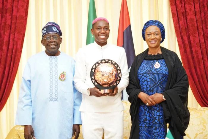Asisat Oshoala presents award to President Tinubu, First Lady [Presidency]