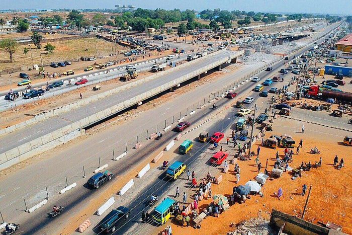 Reconstruction of Kawo Flyover Bridge with Three Ground Rotaries and Access Road. [Twitter/@LawalAbubakar]