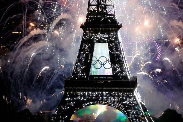 Celine Dion’s remarkable comeback as history is made at 2024 Paris Olympics