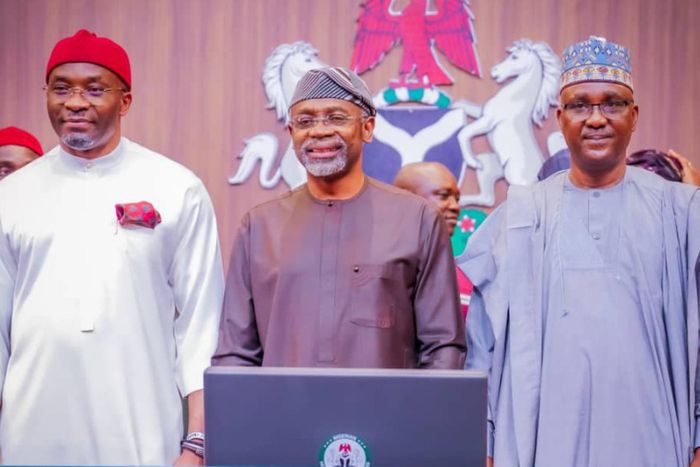 L-R: Deputy Speaker, Benjamin Kalu; ex-Speaker Femi Gbajabiamila and Speaker Tajudeen Abbas. [Facebook]