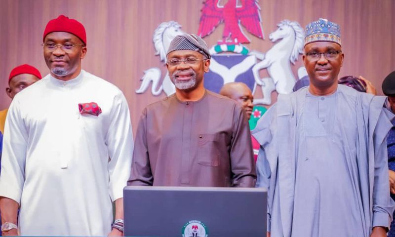 L-R: Deputy Speaker, Benjamin Kalu; ex-Speaker Femi Gbajabiamila and Speaker Tajudeen Abbas. [Facebook]