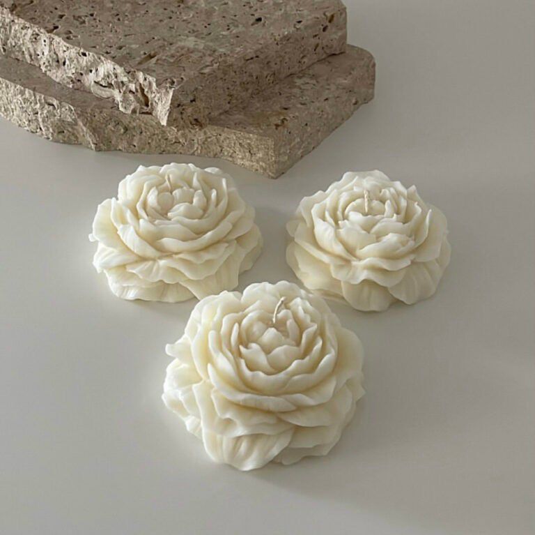 Scented candles [auralifestyle]