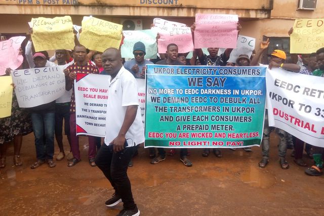 Electricity consumers protesting against the over six yrs power outage in Ukpor, the headquarters of Nnewi South LGA of Anambra on Friday [NAN]