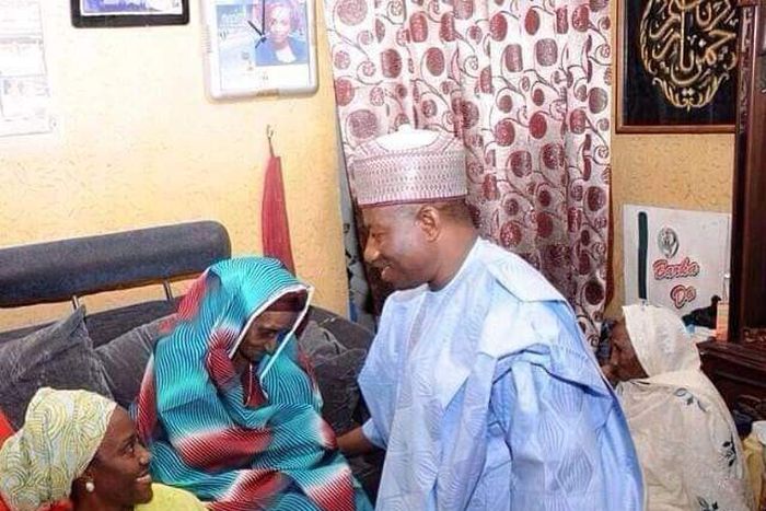 File photo: Without Yar'Adua's mother, Nigerians wouldn't have known my name - Jonathan