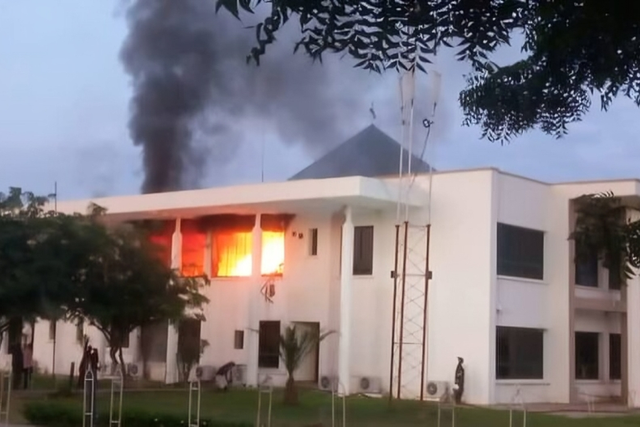 Image of the fire incident at the Katsina State governor's house. [The Nigerian Tribune]