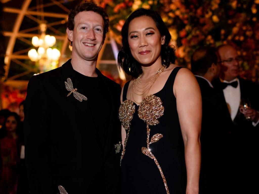 Mark Zuckerberg and his wife Priscilla Chan were photographed wearing matching black and gold outfits.