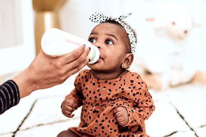 Weaning from bottle [What to Expect]