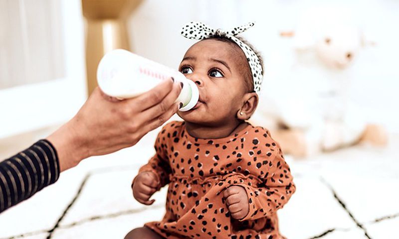 Weaning from bottle [What to Expect]