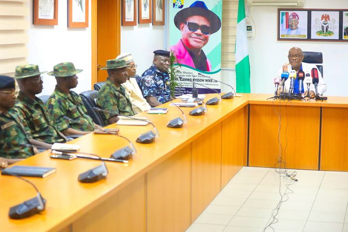 Wike briefing newsmen after a security meeting in Abuja on Thursday [NAN]