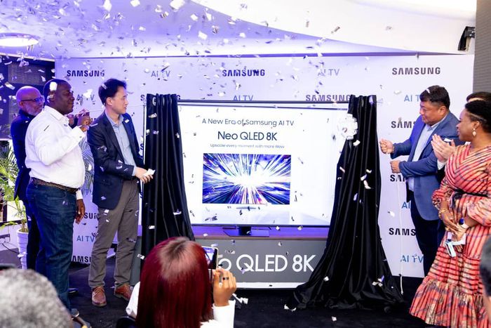 From L-R: Moses Oyebade, Head of Retail, Consumer Electronics; Ajay Audimulapu – Group Head, Consumer Electronics; Sunki Kim - Business Manager, Consumer Electronics; Sungwon Jung – CEO, and Oge Maduagwu – Head of Marketing, all of Samsung West Africa,...