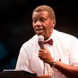 Pastor Enoch Adeboye speaking about his peaceful Sunday death vision to congregation
