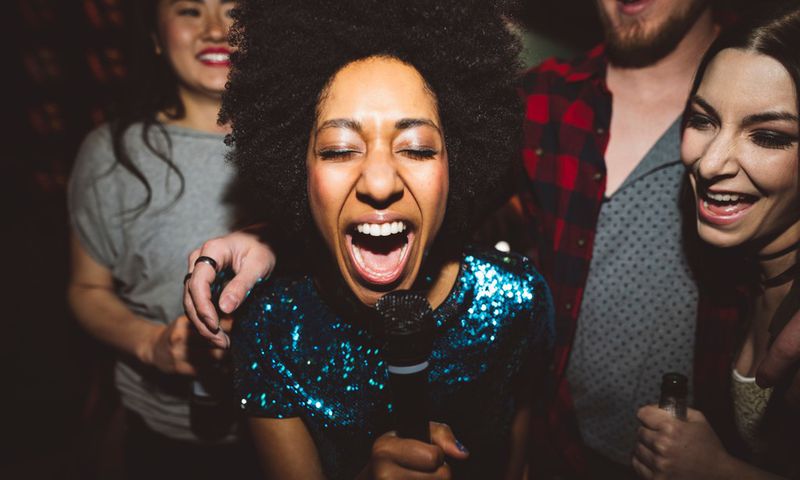 Are you an extrovert? [LovetoKnow]