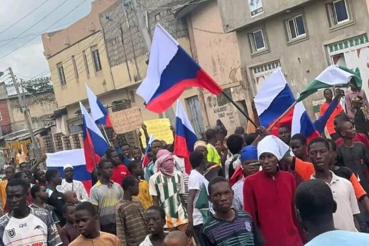 Police arrest 9 protesters for displaying Russian flags in Maiduguri [Daily Nigerian]