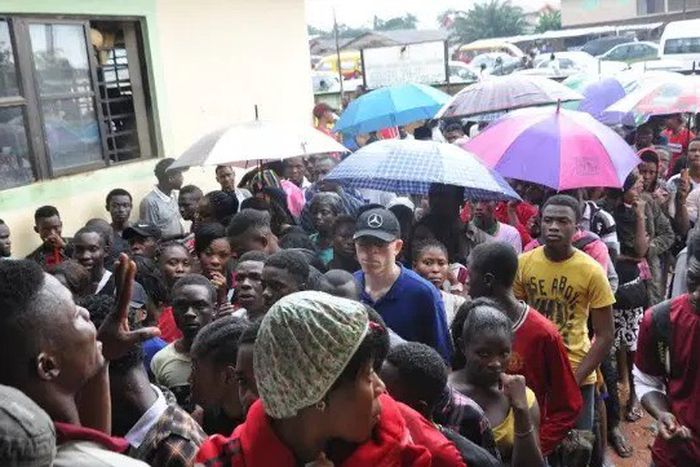 Edo Poll: Benin residents defy rain, troop out to vote under heavy downpour [Vanguard]