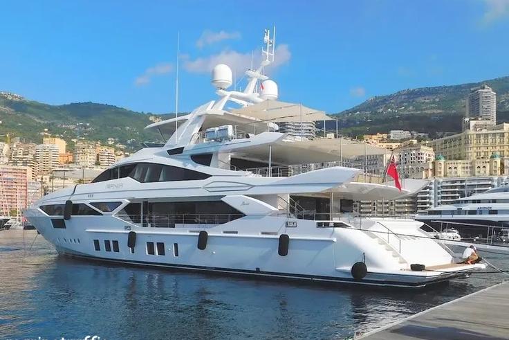 Presidency disowns yacht with Nigerian flag spotted in France [X:@chiditweets042]