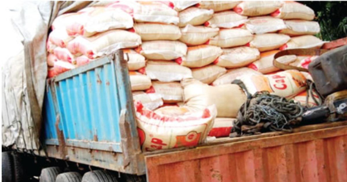 Lagosians throw stones at Customs officers after seizure of rice bags ...