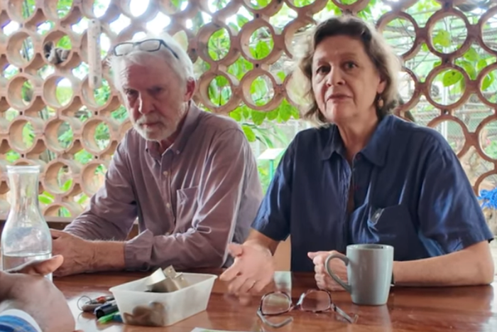 American tourists, Liza Gatsby, and Peter Jenkin