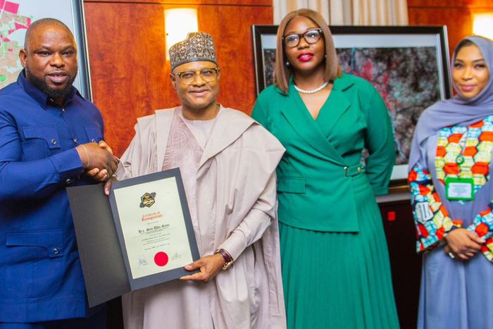 Governor Uba Sani received the prestigious 100 Most Notable Peace Icons Africa 2024 plaque and certificate. [Facebook]