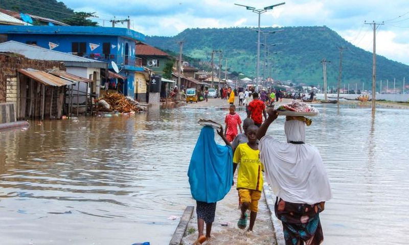 Motorists, residents stranded as floods take over FCT road, fare hikes follow [Rapid Telecast]