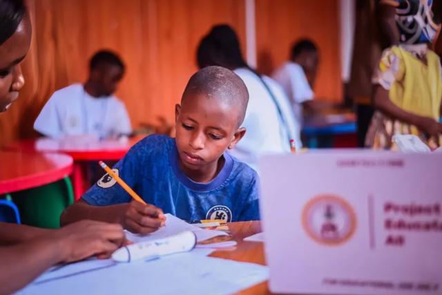 Foundational and digital skills were delivered to 4,000 learners from ages 5 to 20 in eight IDP camps in Abuja and Nasarawa states, respectively. [X, formerly Twitter]