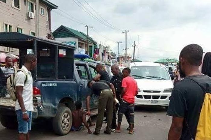 A taxi driver narrates how a policeman assaulted him over ₦100 extortion