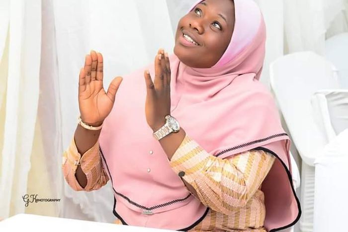 Saheed Osupa, others mourn the passing of popular Islamic singer Rukayat Gawat