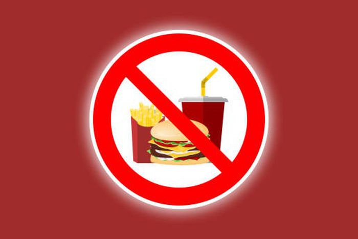 Foods to avoid if you’ve had typhoid fever [iStock]