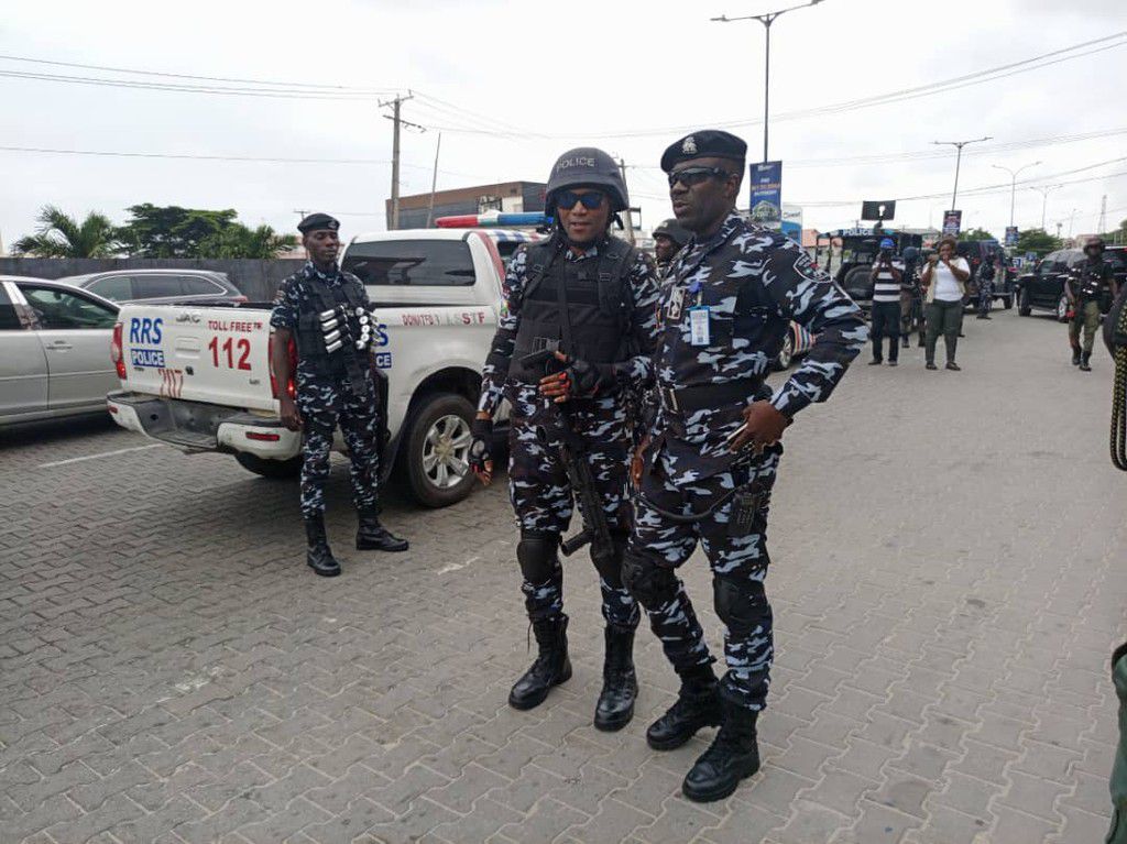 Lagos floods streets with RRS, Task Force in show of force on eve of protest [X:@rrslagos767]