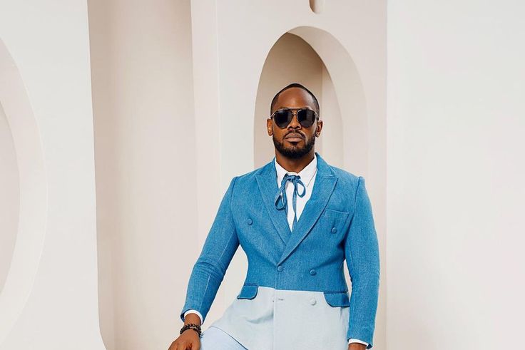 Daniel Etim-Effiong posts a random thought that has people talking [Instagram/Etimeffiong]